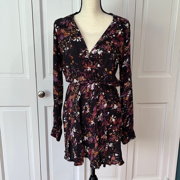 Flynn Skye Mini Dress - Picture 1 of 7